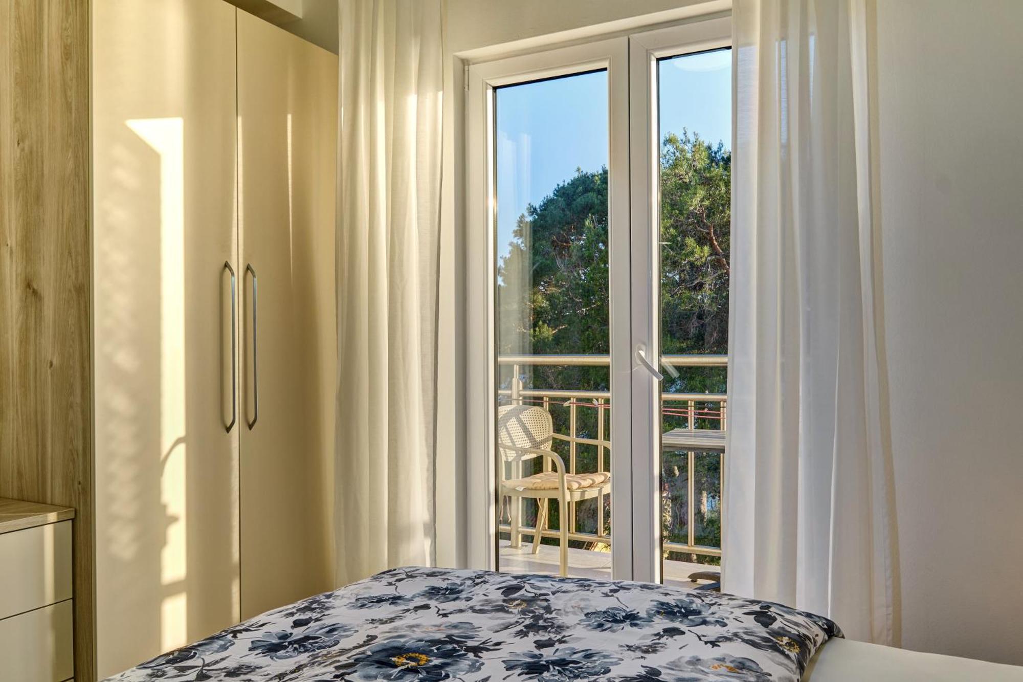 Calma Sea View Rooms Мали-Лошинь Экстерьер фото
