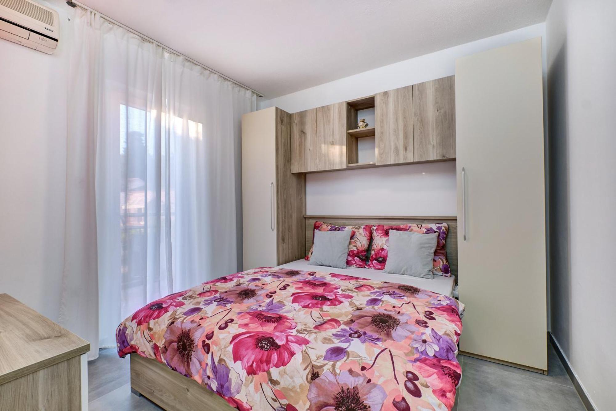 Calma Sea View Rooms Мали-Лошинь Экстерьер фото