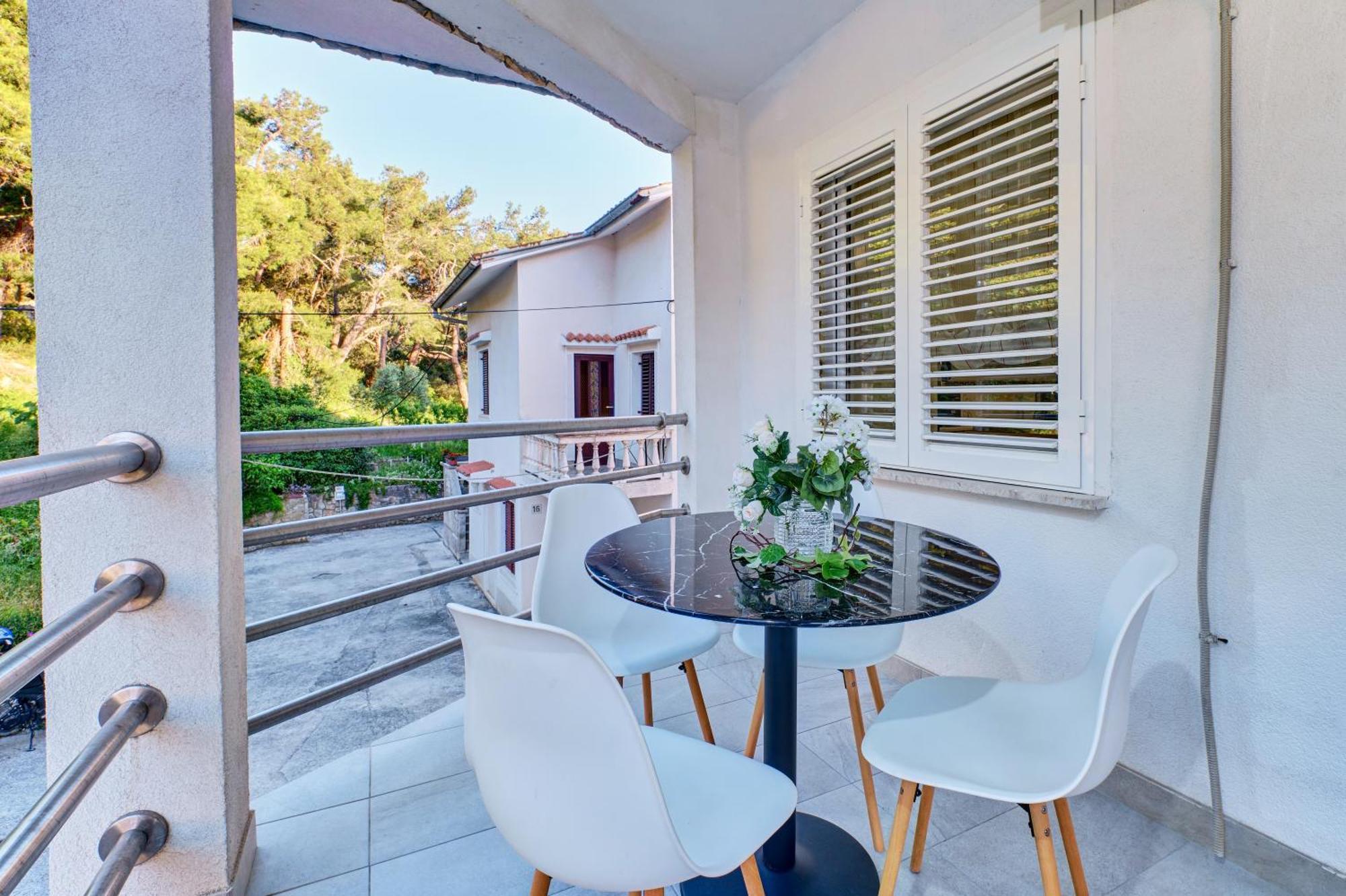 Calma Sea View Rooms Мали-Лошинь Экстерьер фото