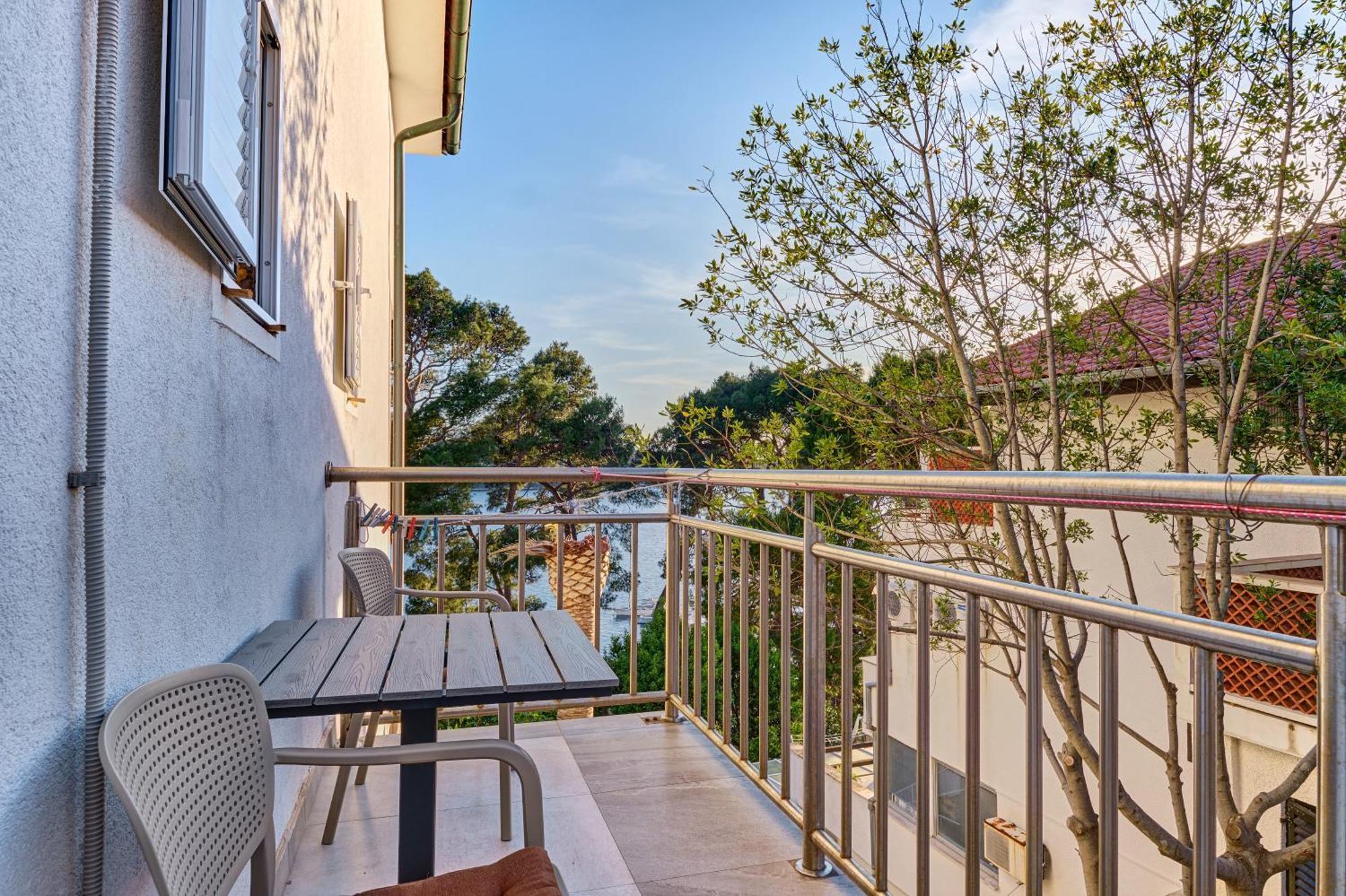 Calma Sea View Rooms Мали-Лошинь Экстерьер фото