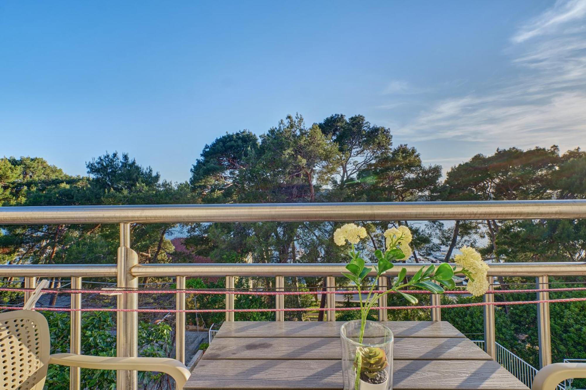 Calma Sea View Rooms Мали-Лошинь Экстерьер фото
