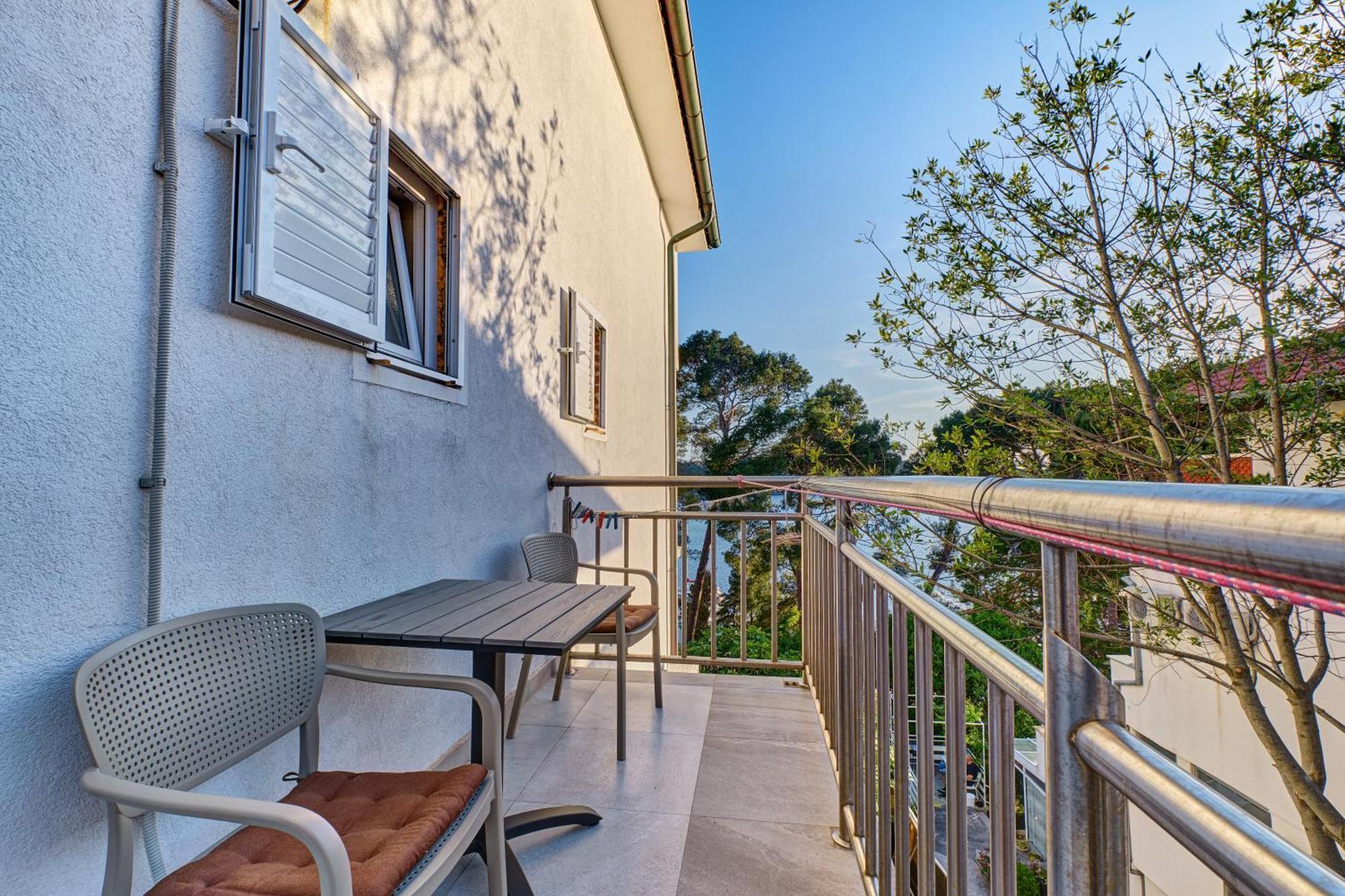 Calma Sea View Rooms Мали-Лошинь Экстерьер фото